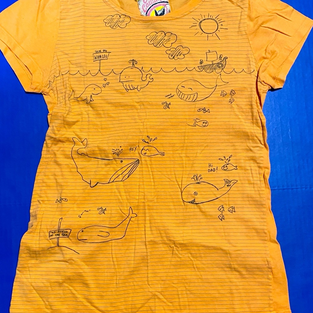 Crafty Couture Y2K Orange Graphic T-Shirt with Whale Design L